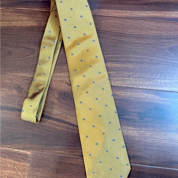 BROOKS BROTHERS “346” Pure Silk Gold and Blue Classic Tie - Picture 2 of 8